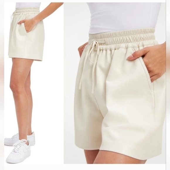 Good American Pants - NWT || GOOD AMERICAN || Better Than Leather shorts